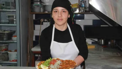 5 kadın, bir lokanta: Bu lokantanın tüm çalışanları kadın