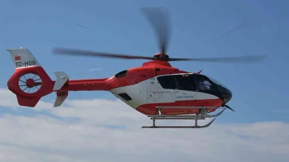 Ambulans helikopter yeni doğan bebek için zamanla yarıştı