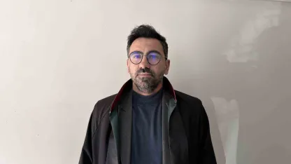 Araçta ölü bulunmuştu, 2 yıl sonra eşini "kasten öldürme" suçlamasıyla hakim karşısına çıktı