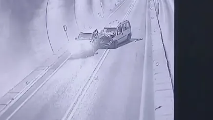 Artvin’de 7 kişinin yaralandığı tünel kazası kamerada