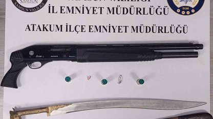 Atakum’da ruhsatsız silah ve kılıç ele geçirildi