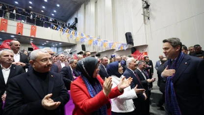 Bakan Bayraktar: "Biz gece gündüz petrol arıyoruz, doğalgaz arıyoruz"