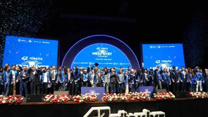 Bakan Kacır, yeni nesil 407 yazılımcı gencin heyecanını paylaştı