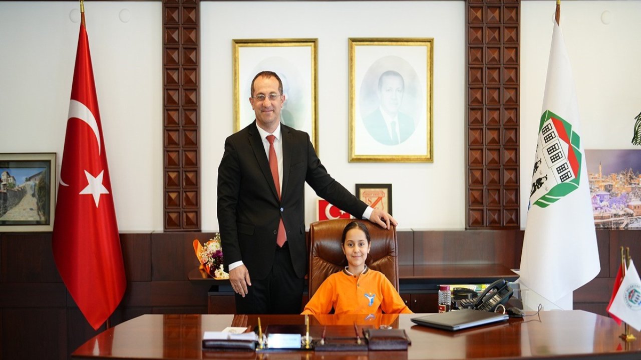 Başkan Ekim koltuğunu miniklere devretti