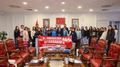 Başkan Kurnaz, Diyarbakırlı öğrencileri ağırladı