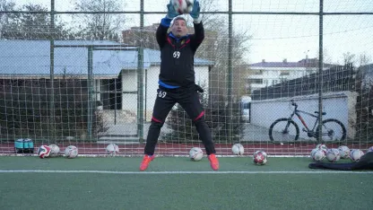 ’Bayburt’ müdür hem ismiyle hem de 40 yıllık futbol tutkusuyla dikkat çekiyor