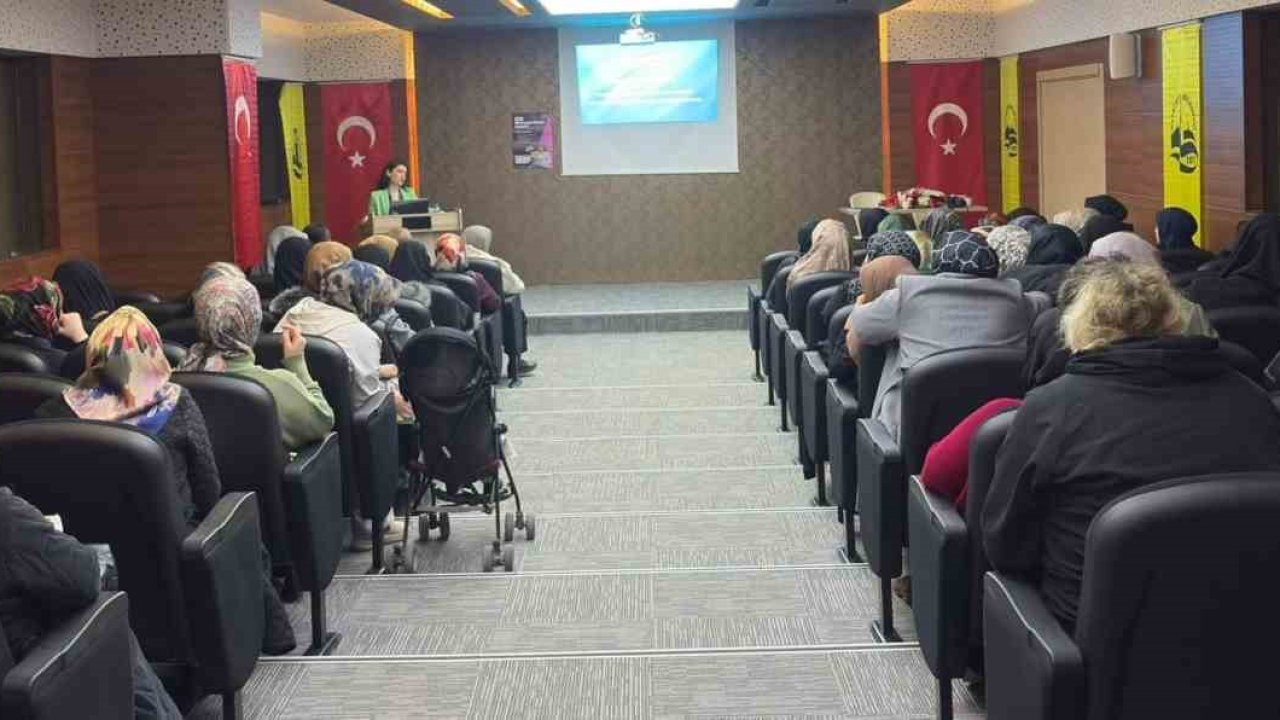 Bayburt’ta kadınlara ‘Sağlıklı Menopoz Eğitimi’ verildi
