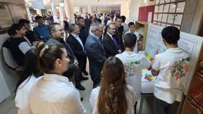 Bayburt’ta öğrenciler projelerini bilim fuarında tanıttı