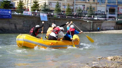 Bayburt’ta ’Üniversiteler Arası Rafting Türkiye Şampiyonası’ başladı