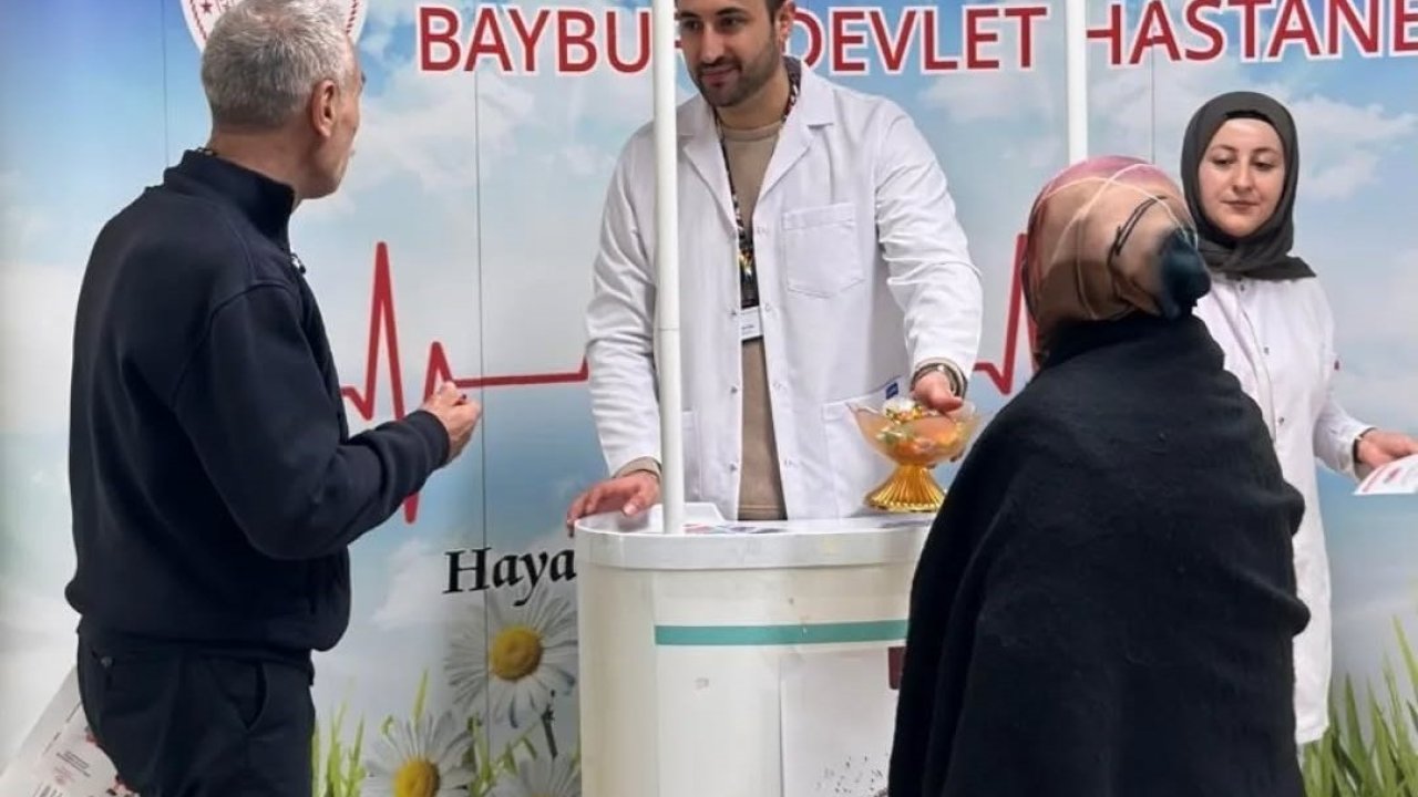 Bayburt’ta vatandaşlara kalp sağlığı bilgilendirmesi yapıldı