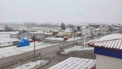 Bayburt’un köylerinde kar ve sis etkili oldu