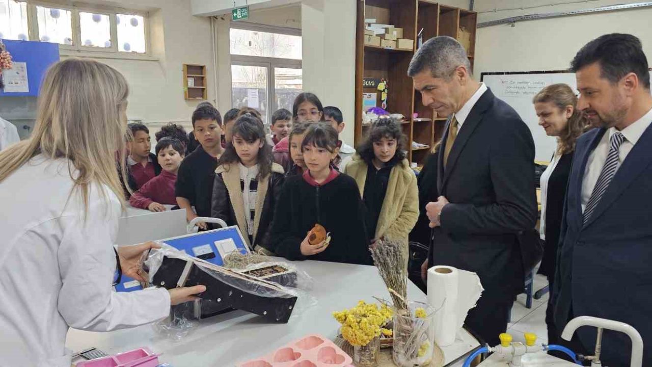 Bolu’da ilkokul öğrencileri atık yağları sabuna dönüştürdü