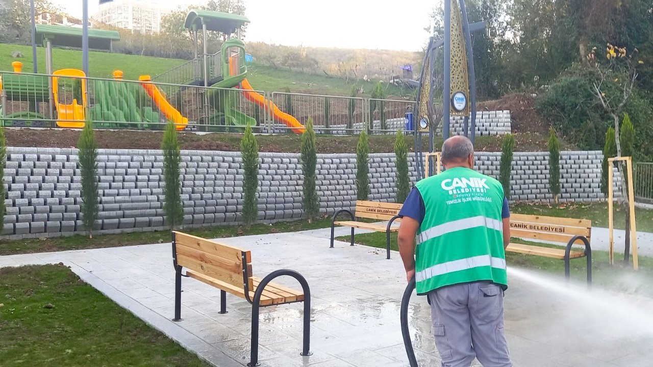 Canik’te parklar yaza hazırlanıyor