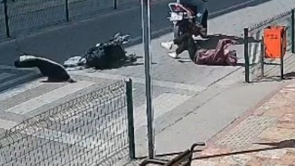 Çaycuma’da motosiklet yaya geçidinde anne ve çocuğuna çarptı: 2 yaralı