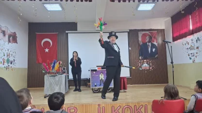 Çıldırlı çocuklara siharbaz sürprizi