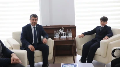 Çocuk başkanın ilk talebi, ‘Daha çok kütüphane yapılsın’ oldu