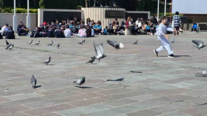 Dikkat dağıtan ortama rağmen dikkat çekmeyi başardılar