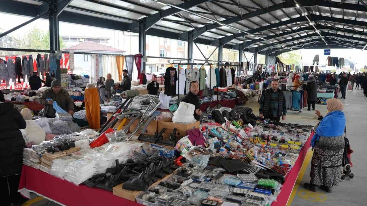 Düzce Belediyesi 3. kapalı pazaryerini hizmete açtı