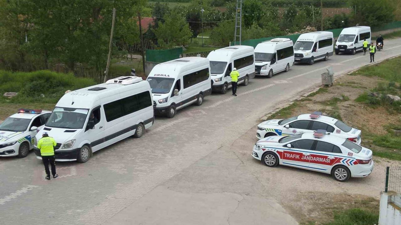 Erbaa’da kurallara uymayanlara servis sürücülerine ceza yağdı