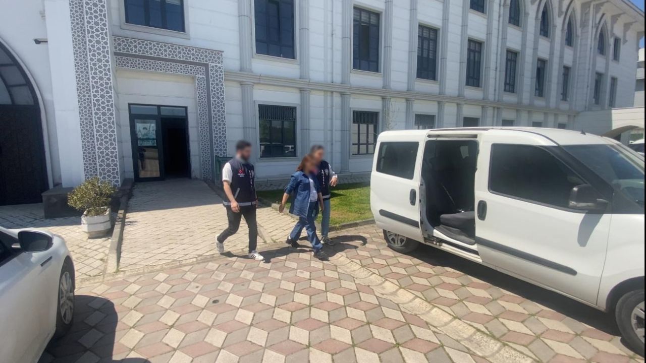 Evden ziynet eşyası ve nakit para çalan kadın yakalandı