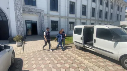 Evden ziynet eşyası ve nakit para çalan kadın yakalandı