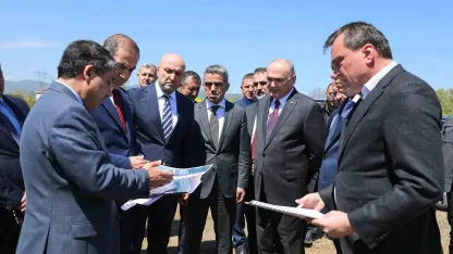 Gümrük Müdürlüğü proje sahası bakanlık heyetiyle incelendi