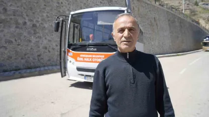 Gümüşhane’de fenalaşan yolcu hastaneye dolmuşla yetiştirildi