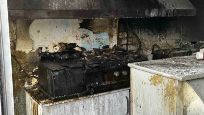 İşletmeci dışarıdayken dükkanında yangın çıktı