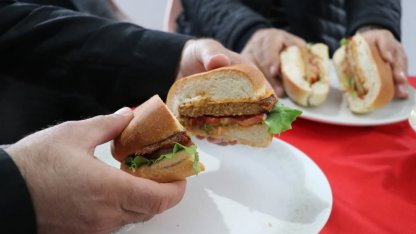 Kadın üreticiler, istiridye mantarından turşu ve köfte yaptı