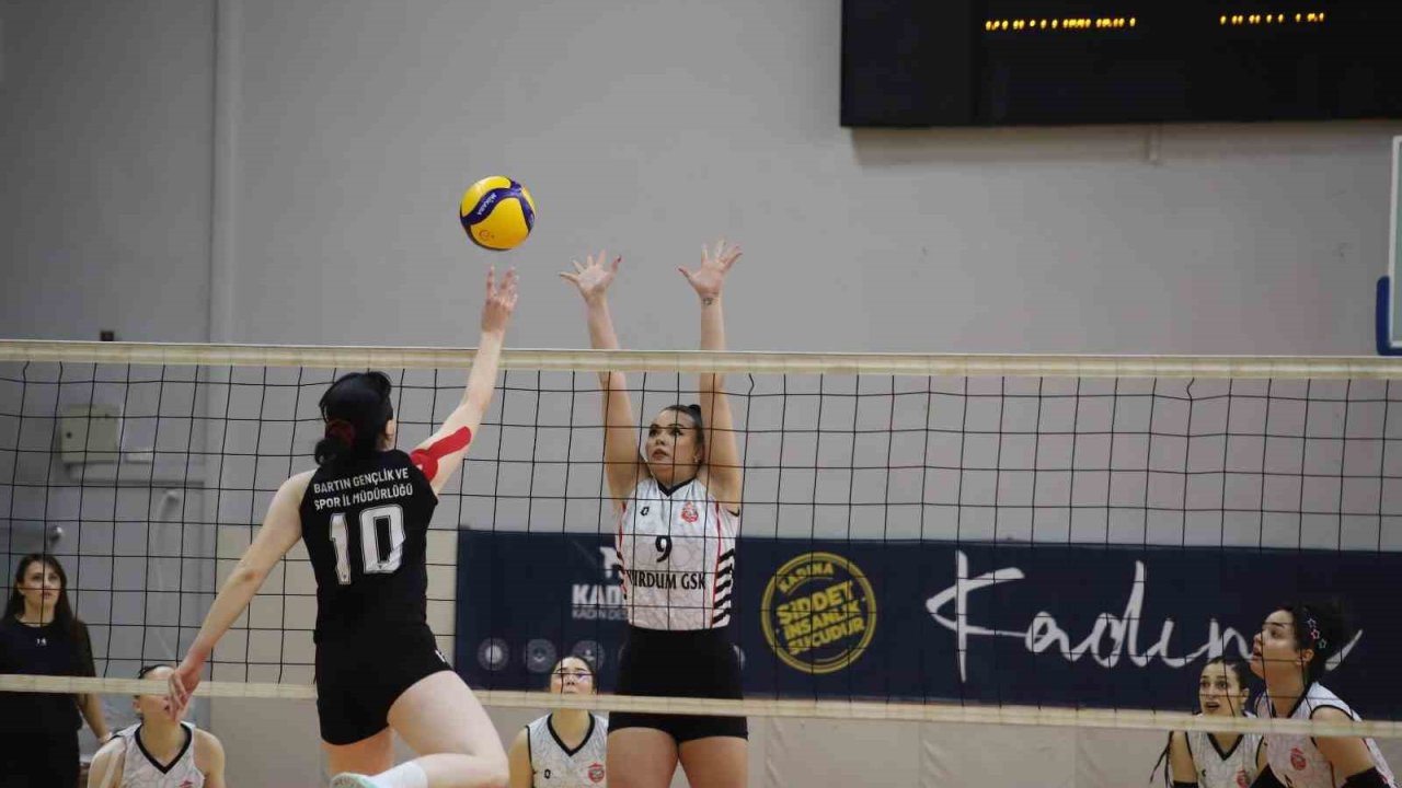 Karabük’te Yurt Lig Karadeniz Grup (1) voleybol maçları tamamlandı