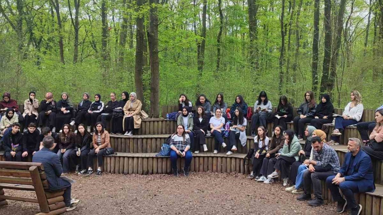 Kitap ve doğa buluşması Ormanya’da gerçekleştirildi