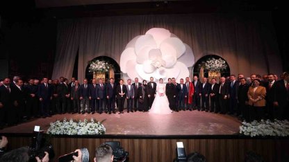 Nikah töreni siyaset camiasını bir araya getirdi