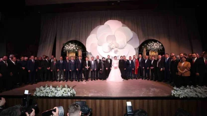 Nikah töreni siyaset camiasını bir araya getirdi