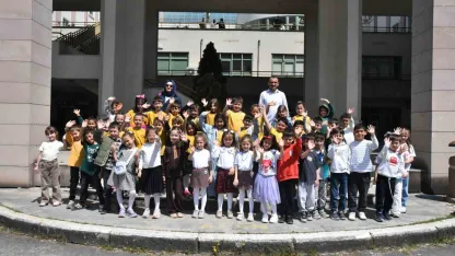 Öğrenciler dondurulmuş hayvan müzesini yakından inceledi