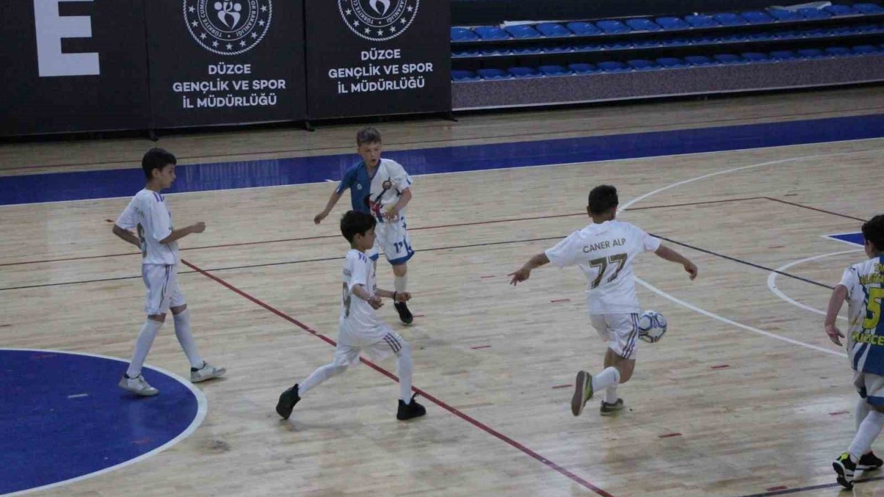 Okul Sporları müsabakaları tüm heyecanıyla sürüyor