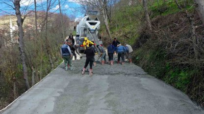 Ordu’da beton yol çalışmaları devam ediyor