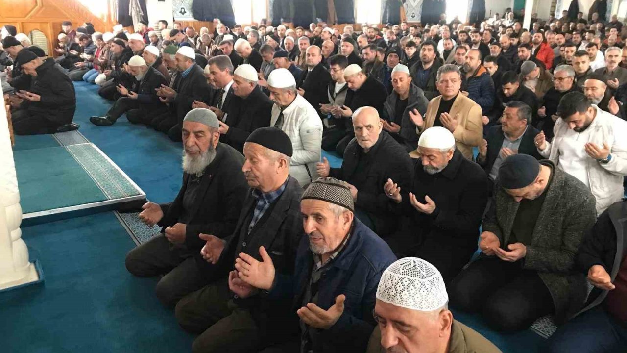 Özsoy dua ile anıldı