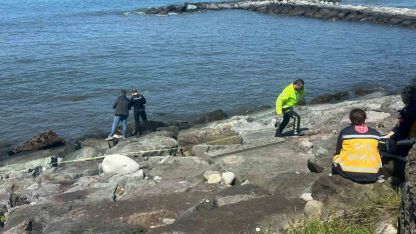 Rize’de kıyıya vuran erkek cesedi bulundu