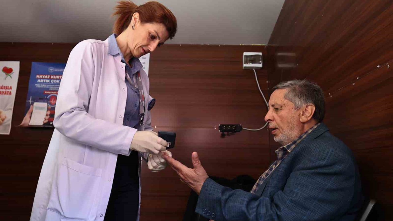 Sağlık Sokağı’nda 20 ayrı branşta danışmanlık ve tetkik hizmeti veriliyor