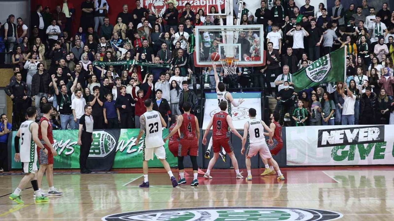 Sakarya Büyükşehir Basketbol play-off serisine galibiyetle başladı