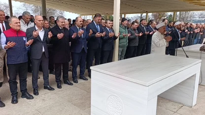 Saldırılarda hayatını kaybedenler için gıyabi cenaze namazı kılındı