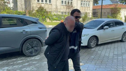 Silahla yaralamadan aranan şahıs çelik yelekle yakalandı