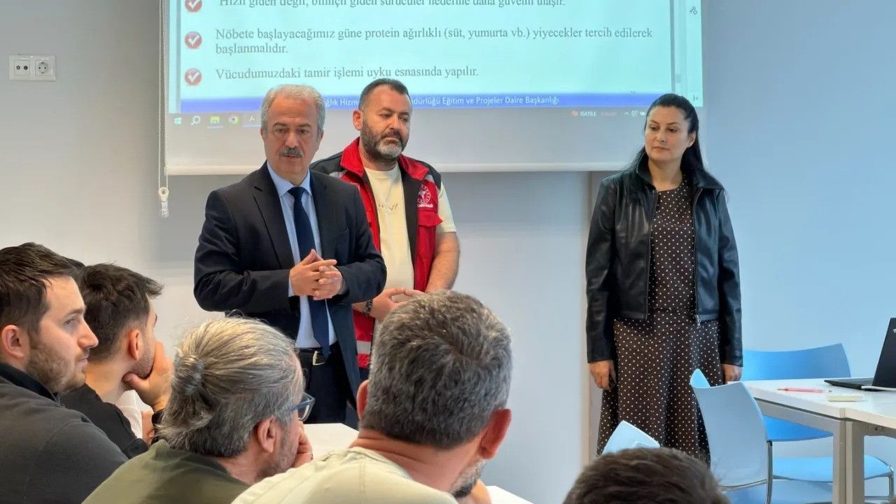 Sinop’ta ambulans sürücülerine güvenli sürüş eğitimi