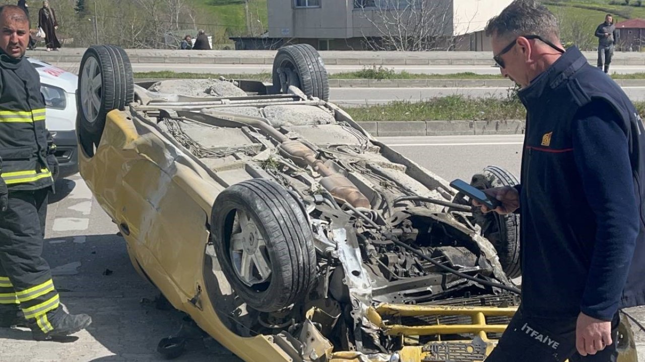 Sinop’ta kontrolden çıkan otomobil takla attı: 1 yaralı