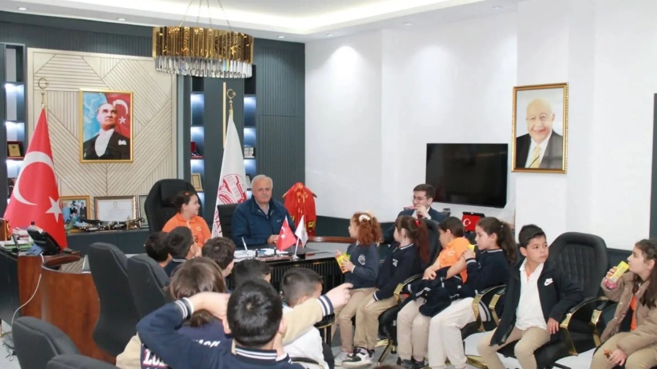 Sinop’ta öğrenciler devlet kurumlarının işleyişini yerinde öğrendi