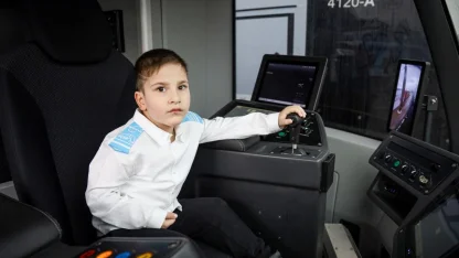 Tramvay tutkunu 6 yaşındaki Muhammet Enes’in hayali gerçeğe dönüştü