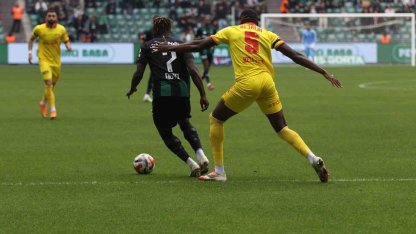 Trendyol Süper Lig: Kocaelispor: 0 - Göztepe: 1 (İlk yarı)