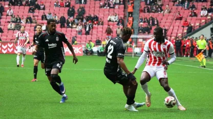 Trendyol Süper Lig: Samsunspor: 0 - Beşiktaş: 0 (İlk yarı)