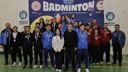 ÜNİLİG Badminton’da Şampiyon BEUN
