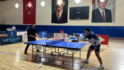Vezirköprü’de sağlık çalışanları masa tenisi turnuvası